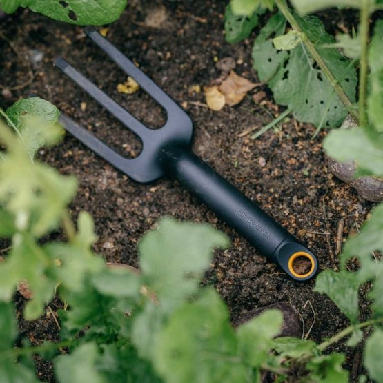 vilka-posadkova-fiskars-solid-1072103