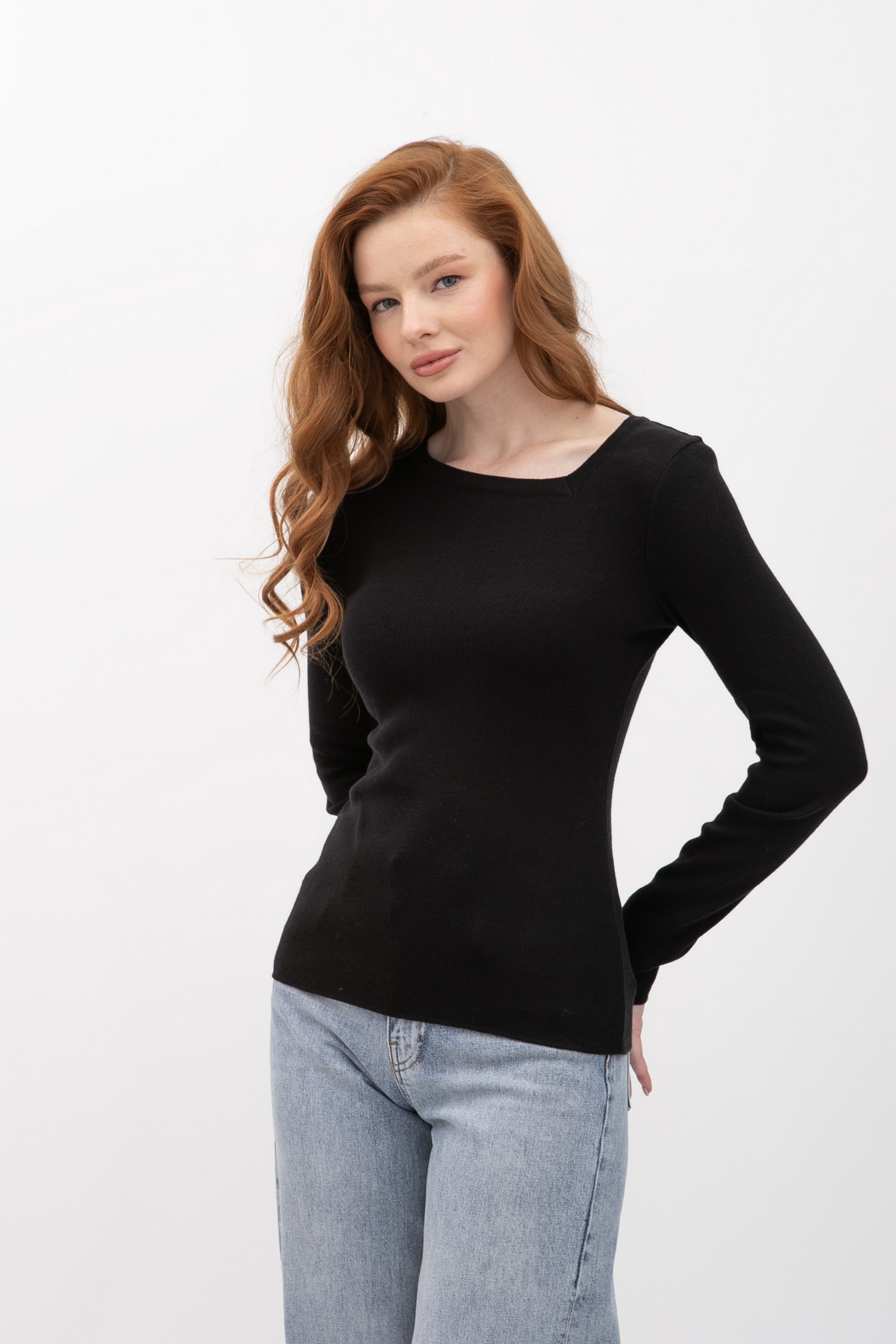 dzhemper-lesia-25205002-chornii-m-159470000m